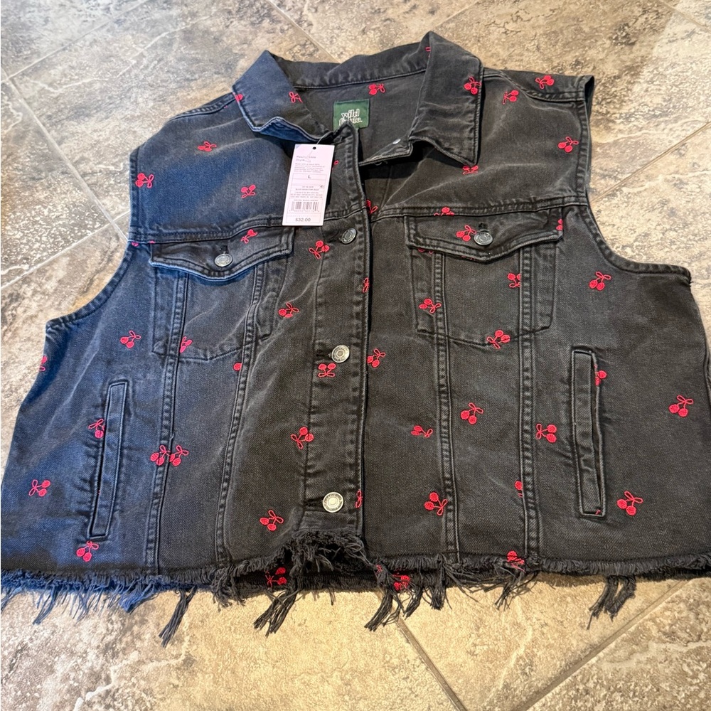🍧Black Denim Vest with cherry print